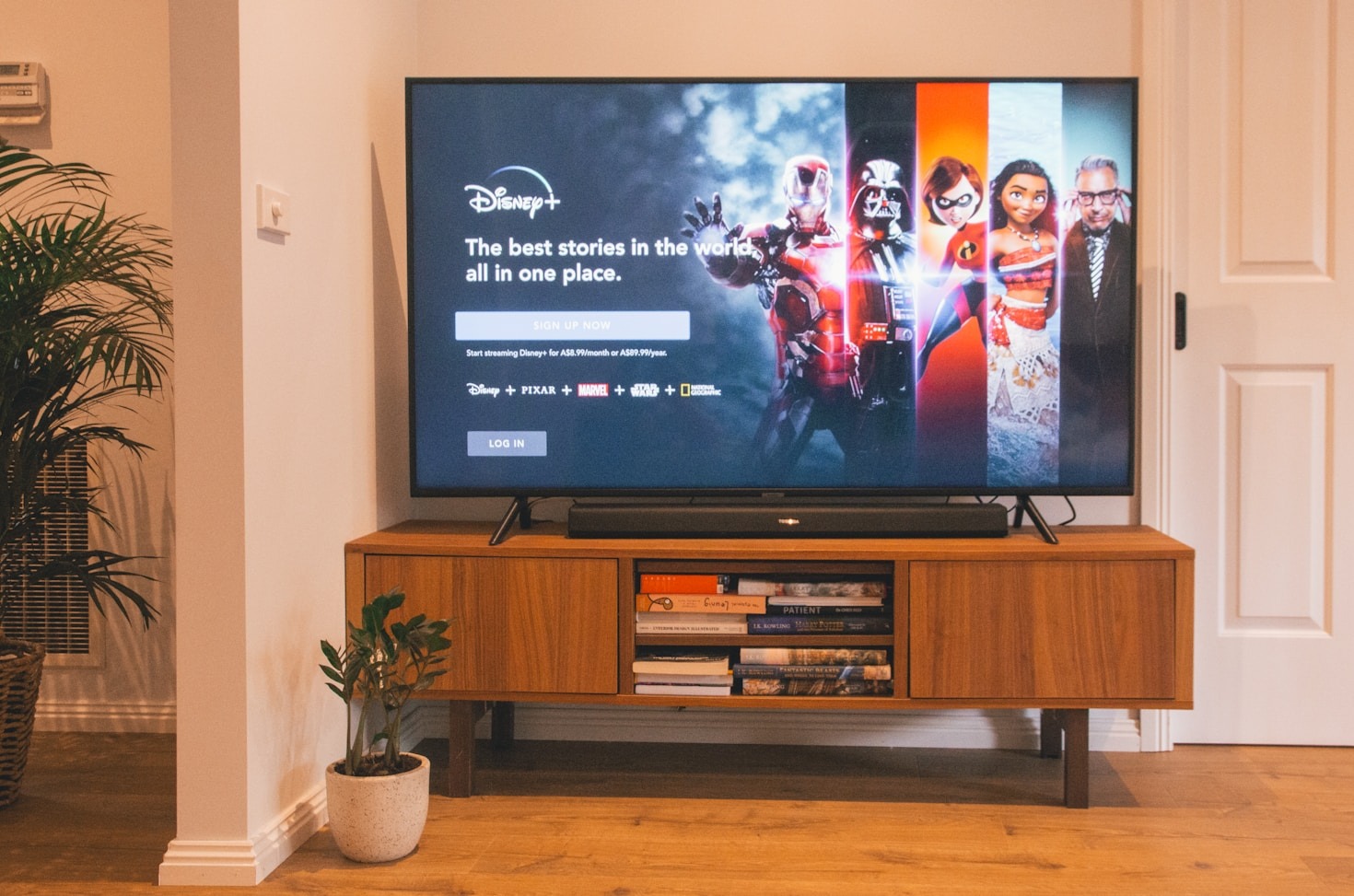 Comparing IPTV Pricing and Features: What You Need to Know